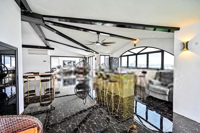 7 Bed Apartment (Condo) for Sale in  Avon Park - Image 9